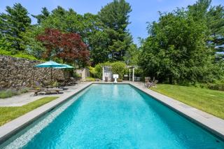 Luxury Boston Mansion W Pool Sleeps 18 - Dedham - 2