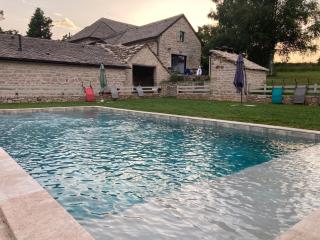 Domaine de Verteilhac, 6 personnes piscine chauffée - Banassac - 0