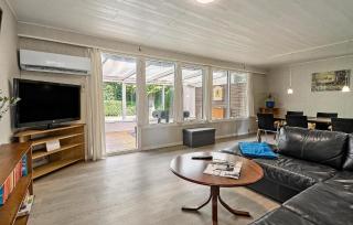 3 Bedroom Awesome Home In Tistrup - Tistrup - 8