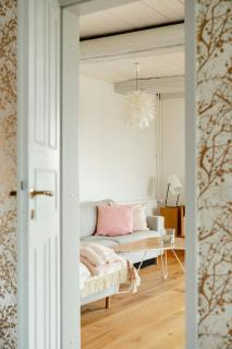 Thatched Home With Large Garden Near North Sea - 7