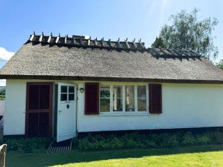 Thatched Cottage Near Dronningmølle Beach - Dronningmølle - 3
