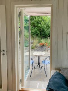 Idyllic Cabin With Sea View On Peaceful Island - 3