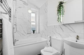 Brighton City Retreat 1 Bed Apartment - 7