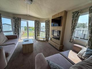 Stunning 8 Berth Caravan With Decking And Unlimited Wi-Fi, Ref 71012P - Tunstall - 6