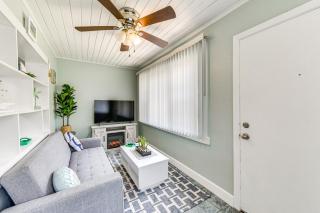 Less Than Half-Mi to Shore Walkable Apt in St Pete Beach! - St Pete Beach - 6
