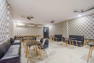 Collection O MG Guest House - Bara Bazar - 7