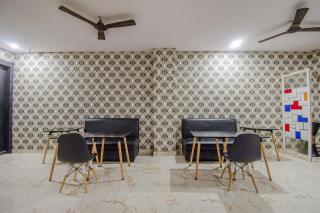 Collection O MG Guest House - Bara Bazar - 6