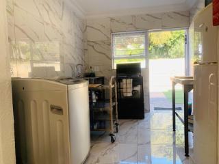 Ouklip Place Hotels - 9