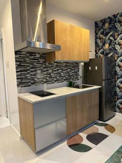 Modern Studio with Balcony in The Gramercy Residences - Manila - 5