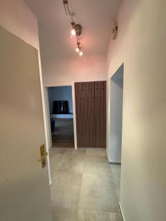 Sunlit Apartment with Garden, Next to Station, Vienna - Vösendorf - 9