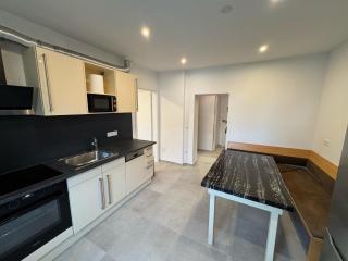 Sunlit Apartment with Garden, Next to Station, Vienna - Vösendorf - 8