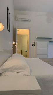 Hotel Ambassador Room Only - Self Check-in - Cattolica - 8