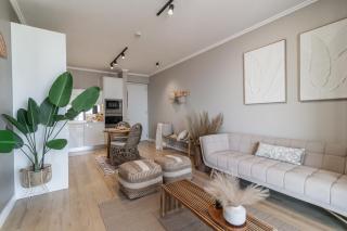 Hospitality at Waterfall City - Ellipse Waterfall - Midrand - 3