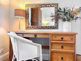 The Parlour - Earls Croome - 2