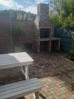 King Edward Inn 2 - Gqeberha - 1