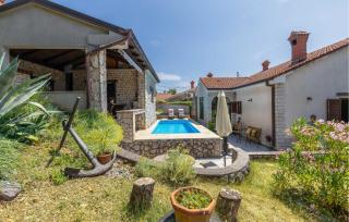 Lovely Home In Glavani - 1