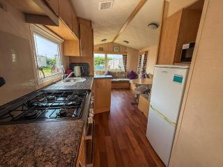Lovely 6 Berth Caravan At Skipsea Sands Park In Yorkshire Ref 41053Sf - Barmston - 2