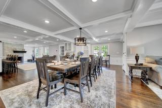 Luxury Stay In Expansive Historical Home - North Haven - 0