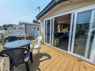 Lovely 8 Berth Caravan For Hire On Skipsea Sands Park In Yorkshire Ref 41197Wf - Barmston - 6