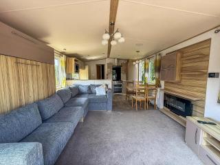Lovely 8 Berth Caravan For Hire On Skipsea Sands Park In Yorkshire Ref 41197Wf - Barmston - 4