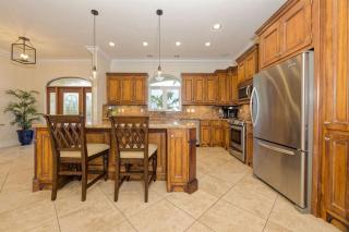 Angler & Ale- Waterfront Pool Home, Hot Tub & 60 Dock - Marathon - 9