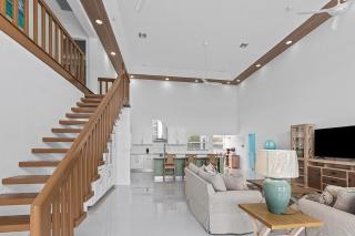 Aqua Vista- Luxury Waterfront Pool Home, 35' Dock! - 2