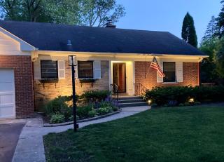 Bright & Spacious 3 bdrm Wilmette home - Wilmette - 0