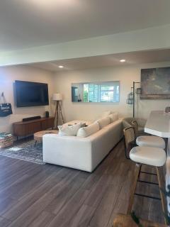 Cozy Modern Beach Bungalow! Steps to the Beach! - San Clemente - 8