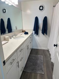 Cozy Modern Beach Bungalow! Steps to the Beach! - San Clemente - 3