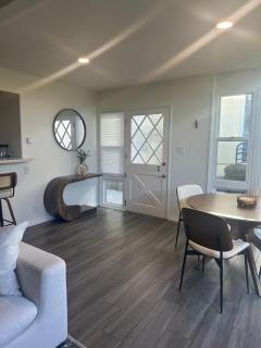 Cozy Modern Beach Bungalow! Steps to the Beach! - San Clemente - 1