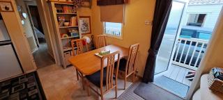Seaside Caravan - Sleeps 6 Parking & Veranda - Kinmel Bay - 8