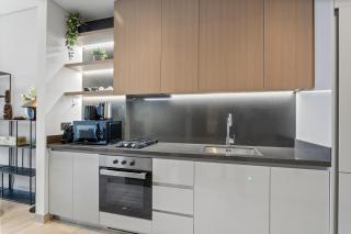 Designer Studio w Burj Khalifa view in Peninsula - 7