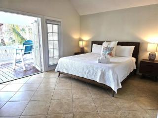 Indigo Reef #1 - Captain`s Cure- Luxury Waterfront Villa, 31' Dock - 8