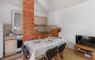 1 Bedroom Awesome Apartment In Selce - 1