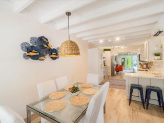 Flamingo Bay- Waterfront Pool Home, 30' Dock, Cabana Club Access - 9
