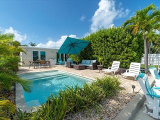 Flamingo Bay- Waterfront Pool Home, 30' Dock, Cabana Club Access - 6