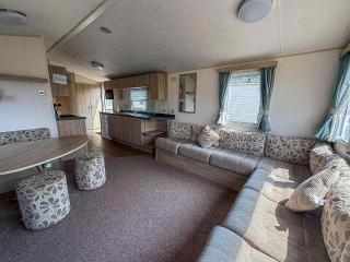 Lovely 6 Berth Caravan For Hire At Barmston Beach Holiday Park Ref 62062Hc - Lund - 2