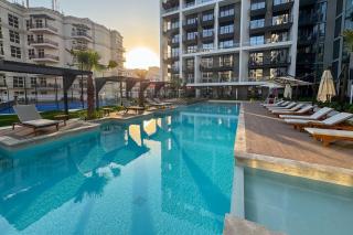 Chic Retreat 1Bedroom with Pool view - 1