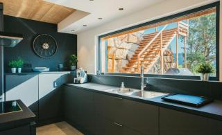 Architect-Designed Villa With Pool Near Mountains - La Londe-les-Maures - 7