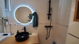 studio agréable à 2 pas du centre ville, parking privé - Vannes - 3