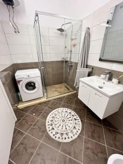 Sea View Lipno Apartament - Durrës - 4