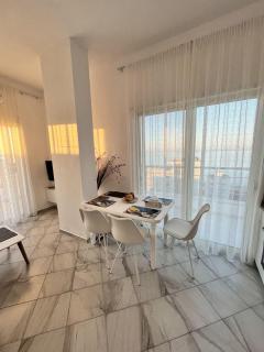 Sea View Lipno Apartament - Durrës - 9