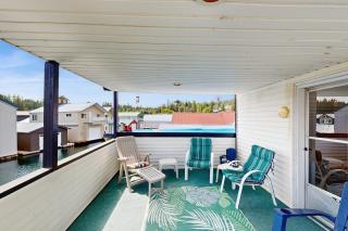 Scenic Bay Float Home Hideaway - Athol - 8