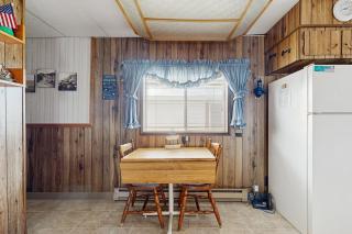 Scenic Bay Float Home Hideaway - Athol - 5