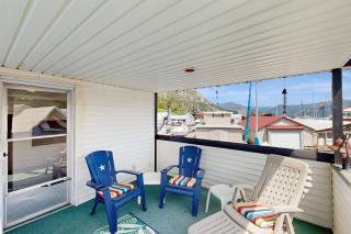 Scenic Bay Float Home Hideaway - Athol - 4