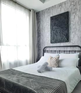 Relax in style with fast WIFI Netflix - Manila - 9