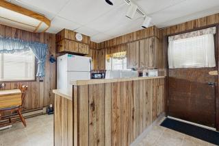 Scenic Bay Float Home Hideaway - Athol - 2