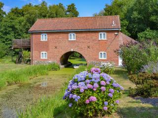 The Wherry Arch - Neatishead - 0