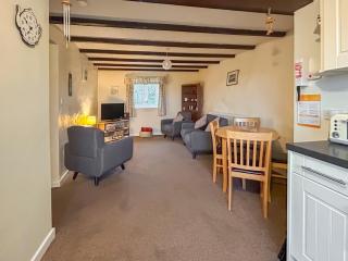 Ty Main Cottage - Newborough - 7