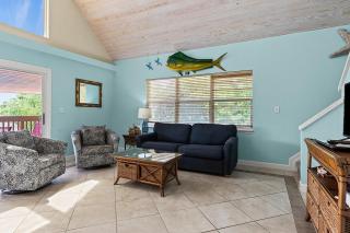 Kon Tiki - Waterfront Pool Home Near Sombrero Beach, 30' Dock, Tiki Hut - 4